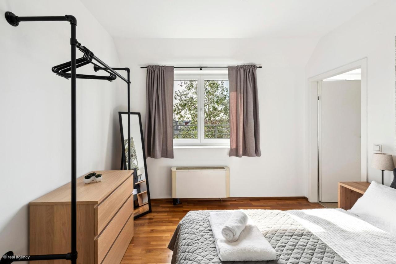 Bernhards Apartment Stadthalle - Klima & Terrasse Виена Екстериор снимка